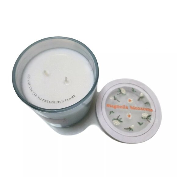 NEW DW HOME Magnolia Blossoms Embroidered Hand Poured Scented Two Wick Candle - Picture 2 of 4